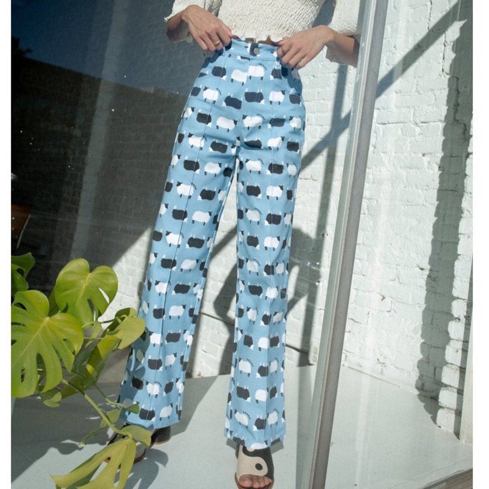 NWT Lisa Says Gah Robyn jeans in blue sheep print